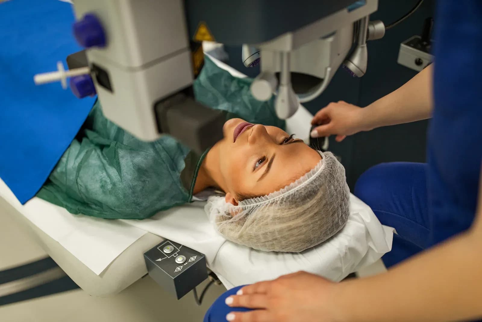 طب العيون وتصحيح النظر في ديب كير
